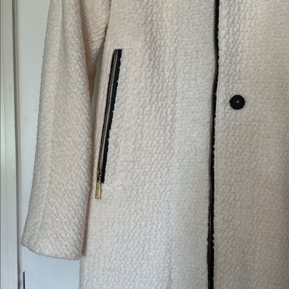 Vince Camuto Women's Ivory White and Black Faux Vegan Leather trim Hooded Coat - Picture 3 of 7